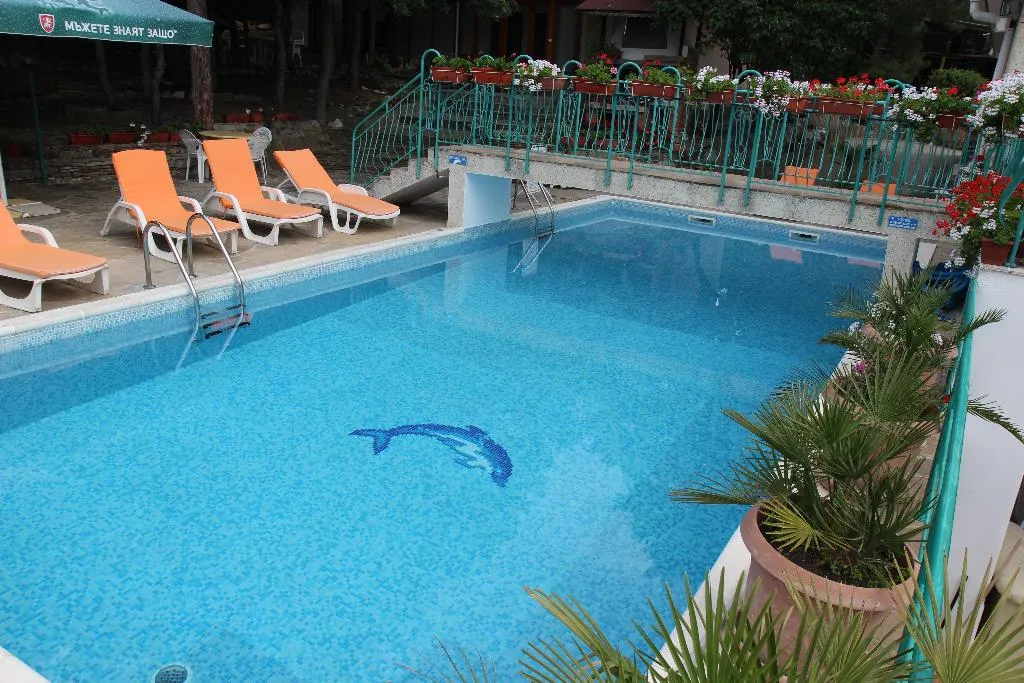 Pool, Zora, Bourgas