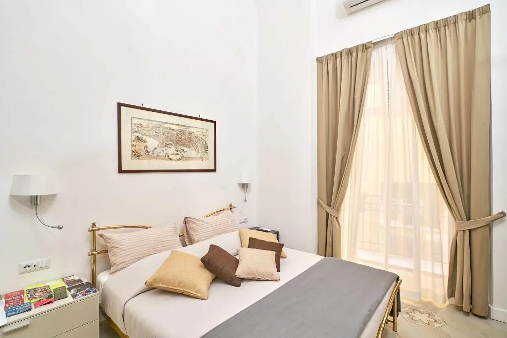 Room, A Casa Del Principe, Naples