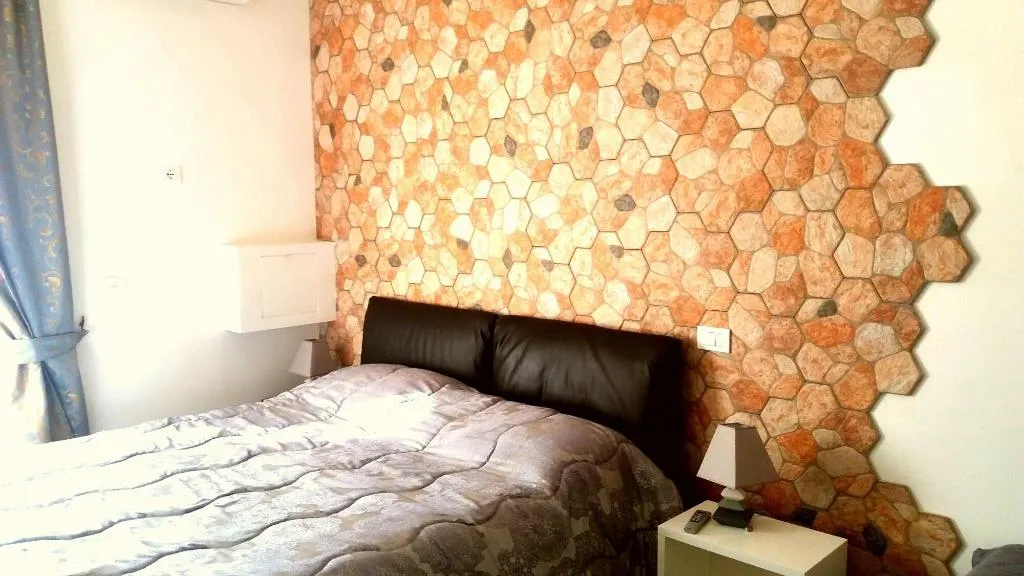 Room, Megaride Santa Lucia, Naples