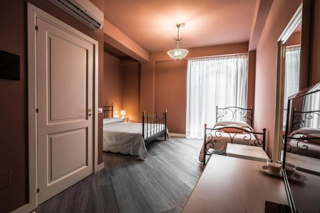 Room, Residenza Cavour, Catania