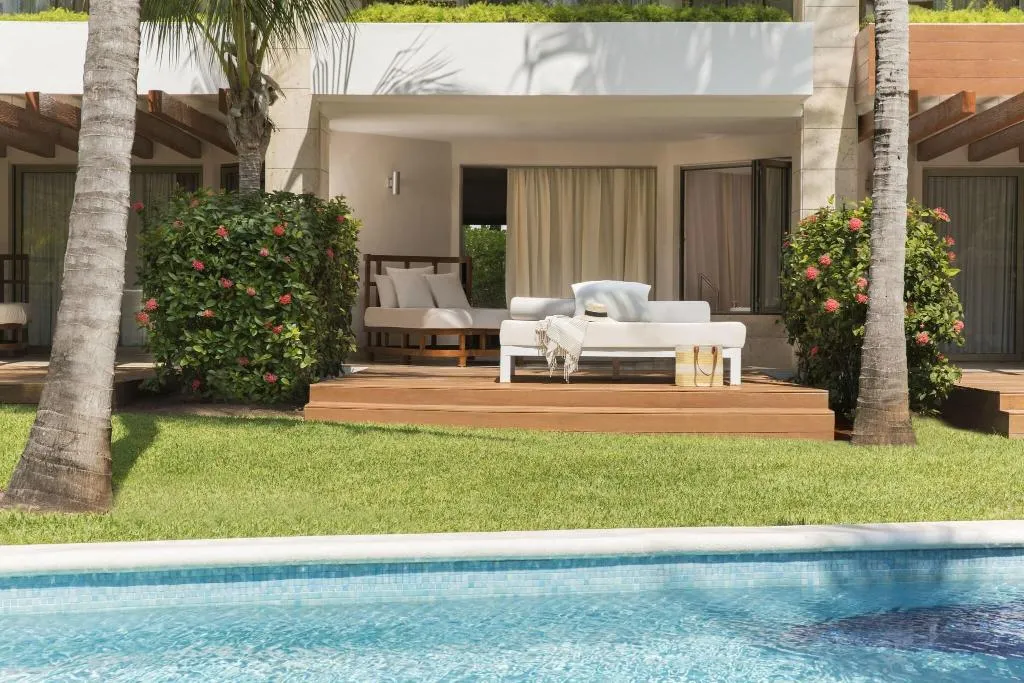 JUNIOR SUITE KING SIZE BED Room, Excellence Playa Mujeres, Cancun Area