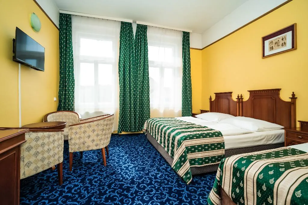 TRIPLE STANDARD Room, Otakar, Prague