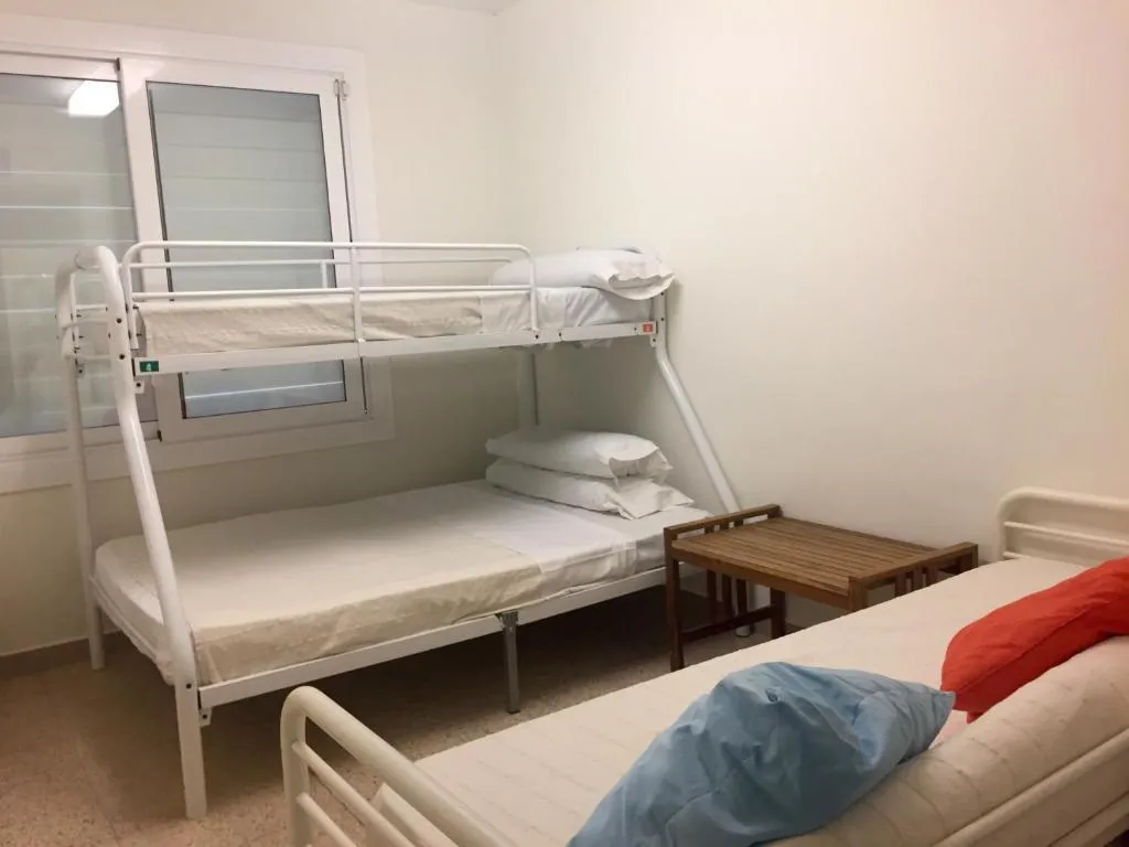 FAMILY ROOM CAPACITY 4 Room, Estrella de Mar Youth Hostel, Costa Brava