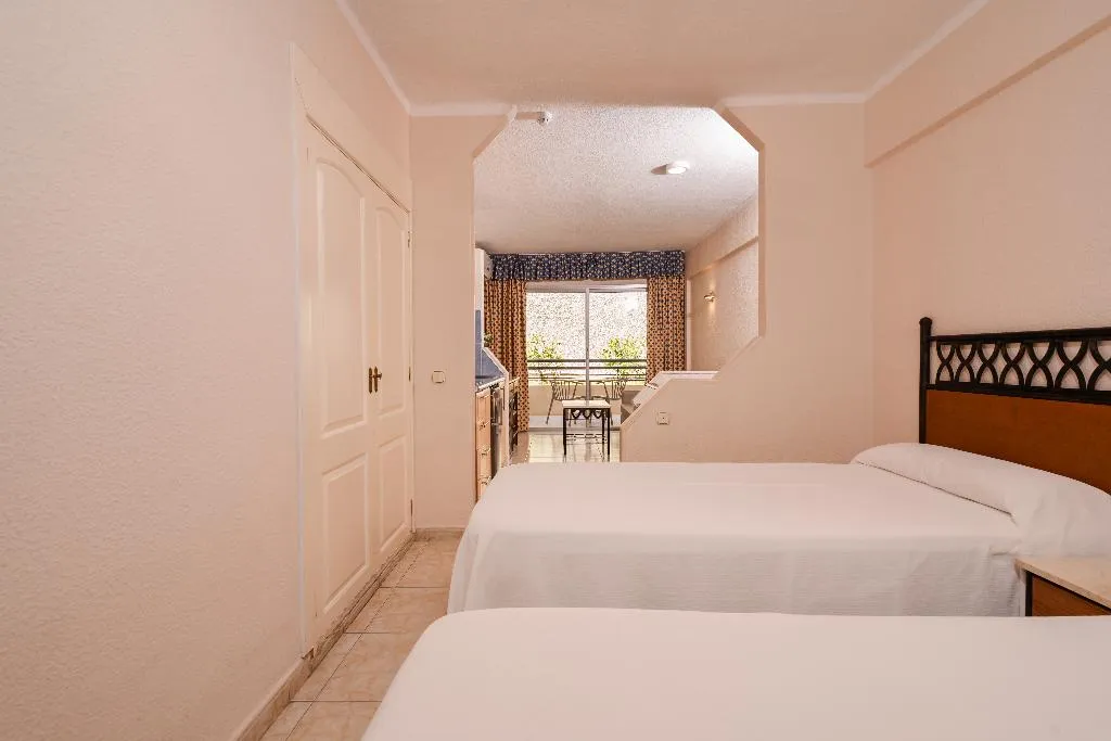 STUDIO ECONOMY Room, HOVIMA Santa Maria, Tenerife
