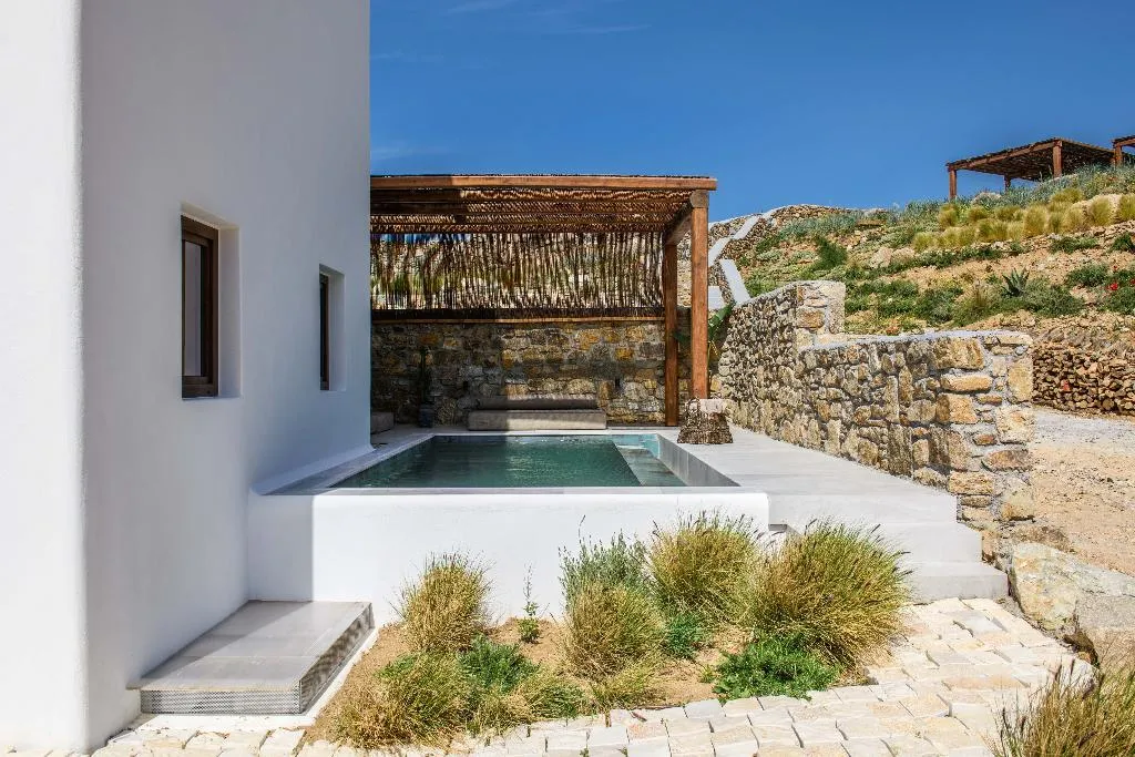 SUITE DELUXE SIDE SEA VIEW Room, Charisma Hotel And Wellness Suites, Mykonos