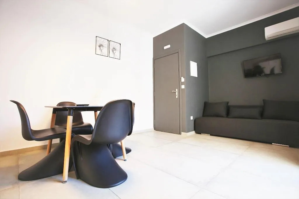 Room, Gk Athens, Athens