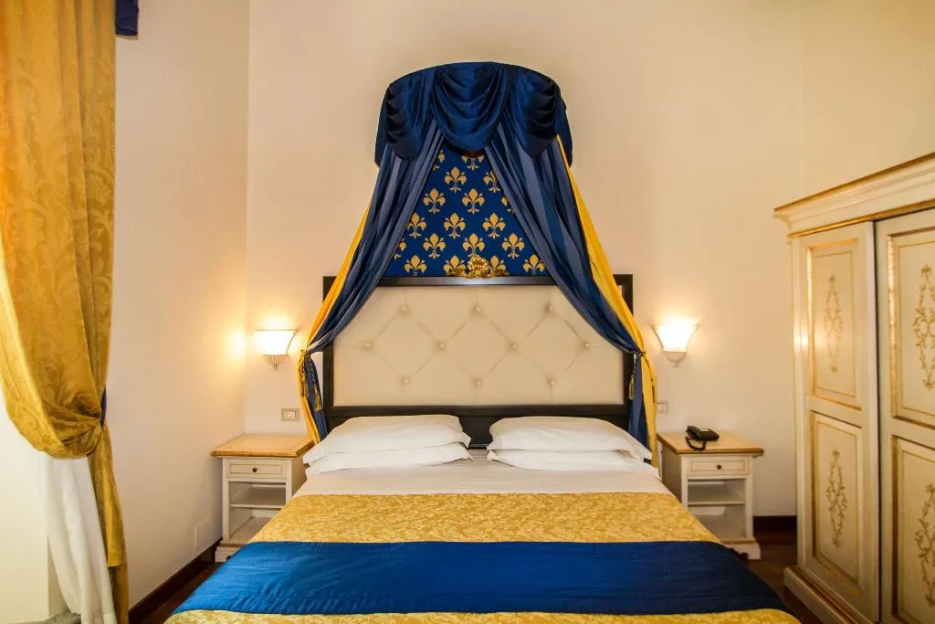 Room, Porta Faenza, Florence