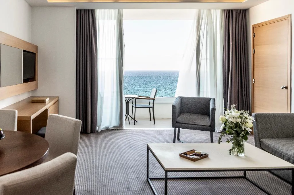 SUITE DELUXE SEA VIEW Room, Royal Apollonia, Cyprus