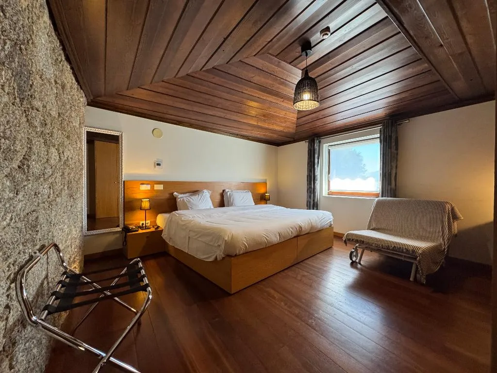 TWIN SUPERIOR POOL VIEW Room, Hotel Rural Alves Braga, Porto