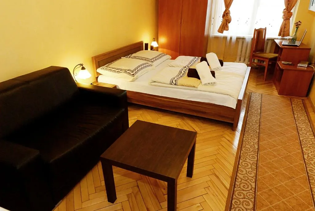 STUDIO CAPACITY 2 Room, P&J Tourist Apartments, Krakow