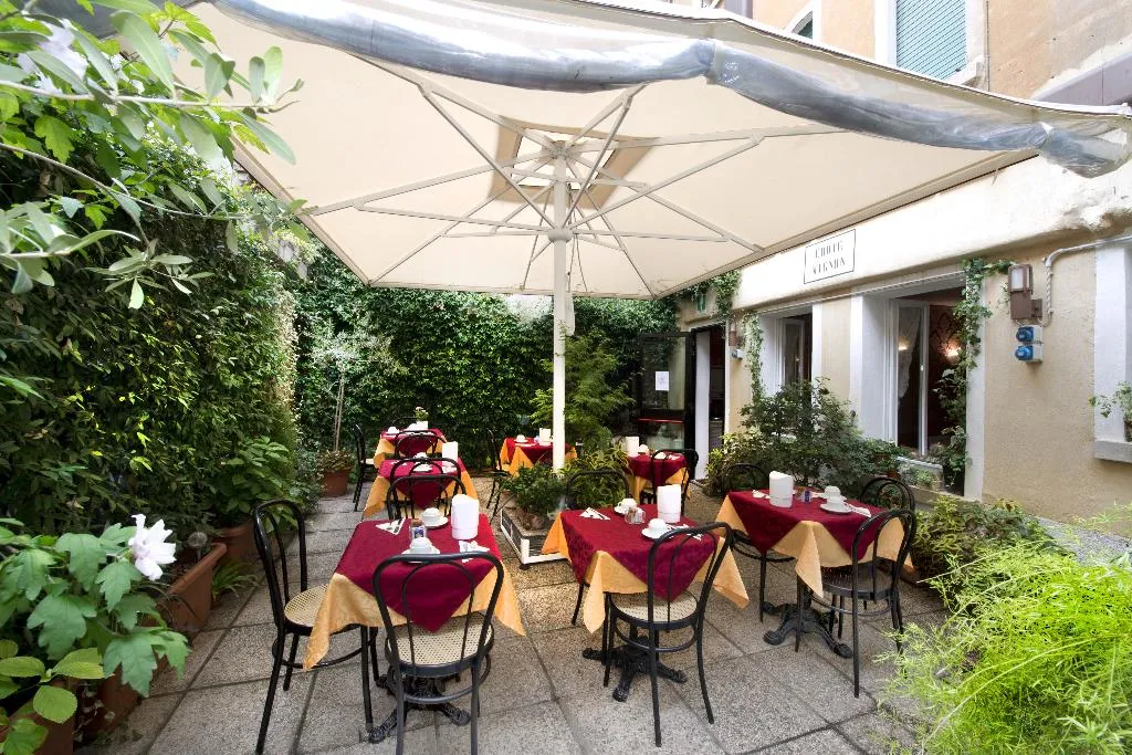 Terrace, Mignon, Venice
