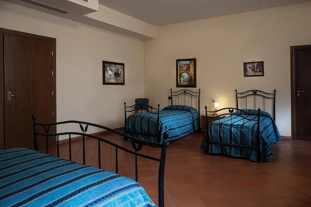 FAMILY ROOM CLASSIC Room, Grand Hotel Capodimonte, Naples