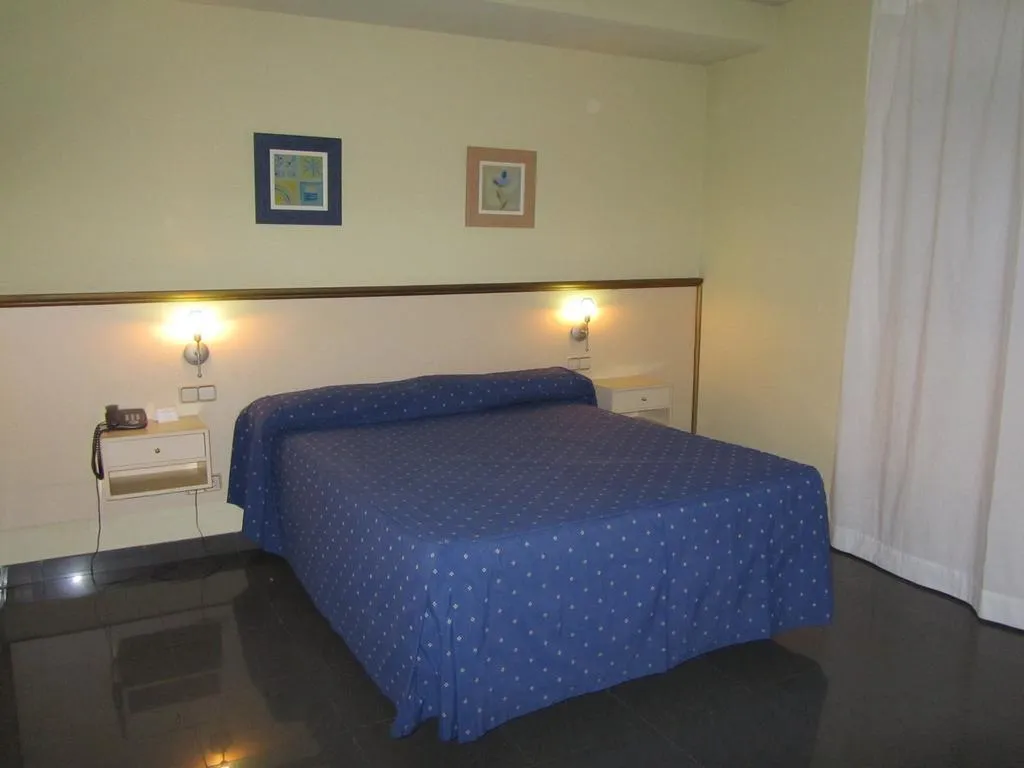 General view, Lusso Velilla, Madrid