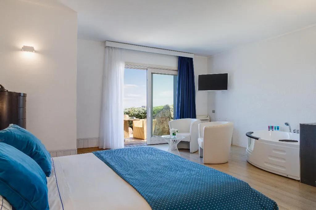 JUNIOR SUITE DELUXE Room, Bajaloglia Resort, Alghero