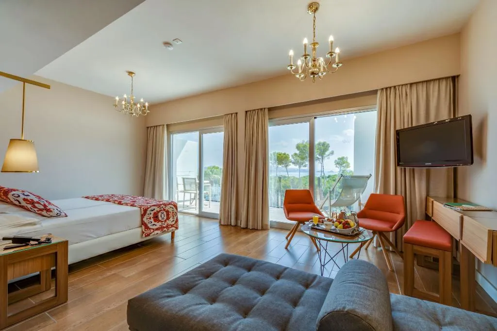 JUNIOR SUITE STANDARD Room, Hotel Gran Fornells Thalasso & Spa, Majorca