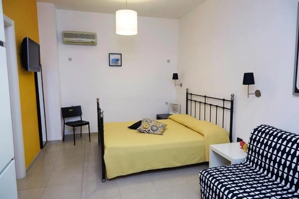 Room, Zammu Bed And Breakfast, Palermo