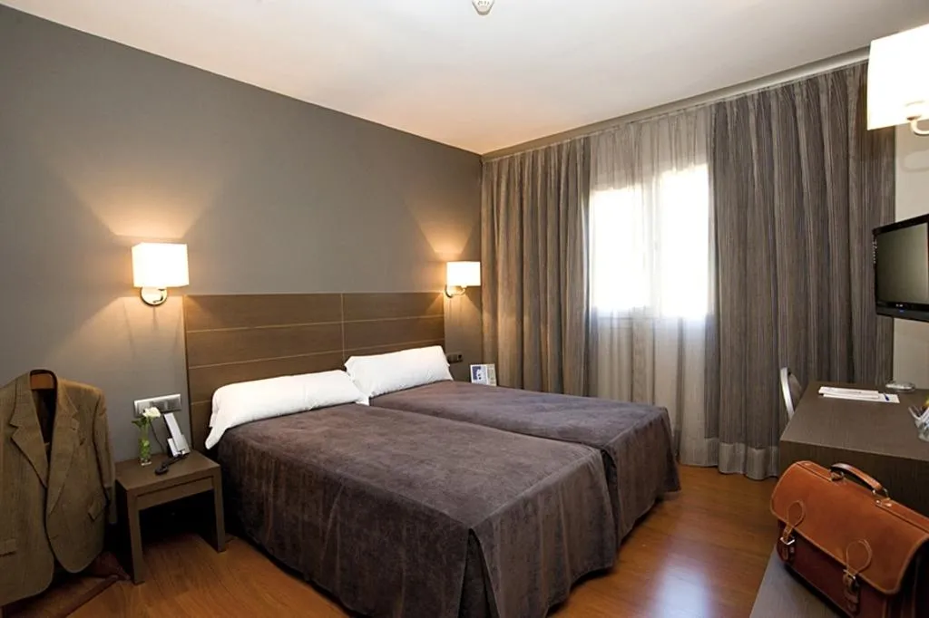 Room, Cisneros, Madrid