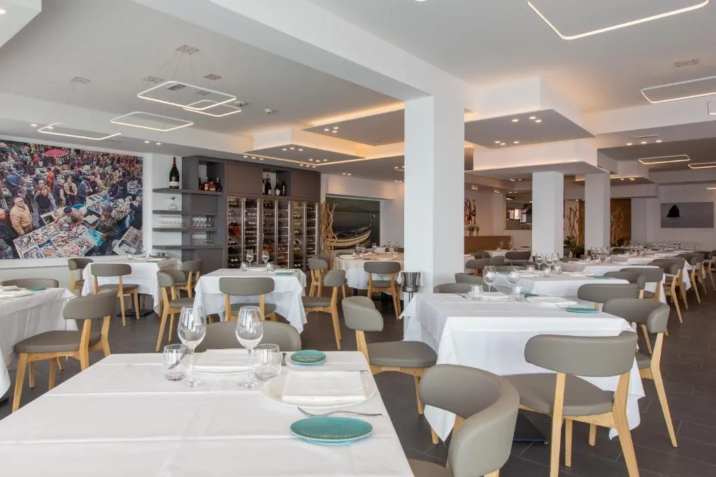 Restaurant, Grand Hotel Faraglioni, Catania