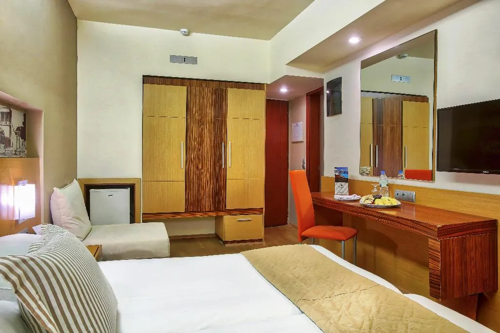DOUBLE ECONOMY Room, Capsis Astoria Heraklion, Crete