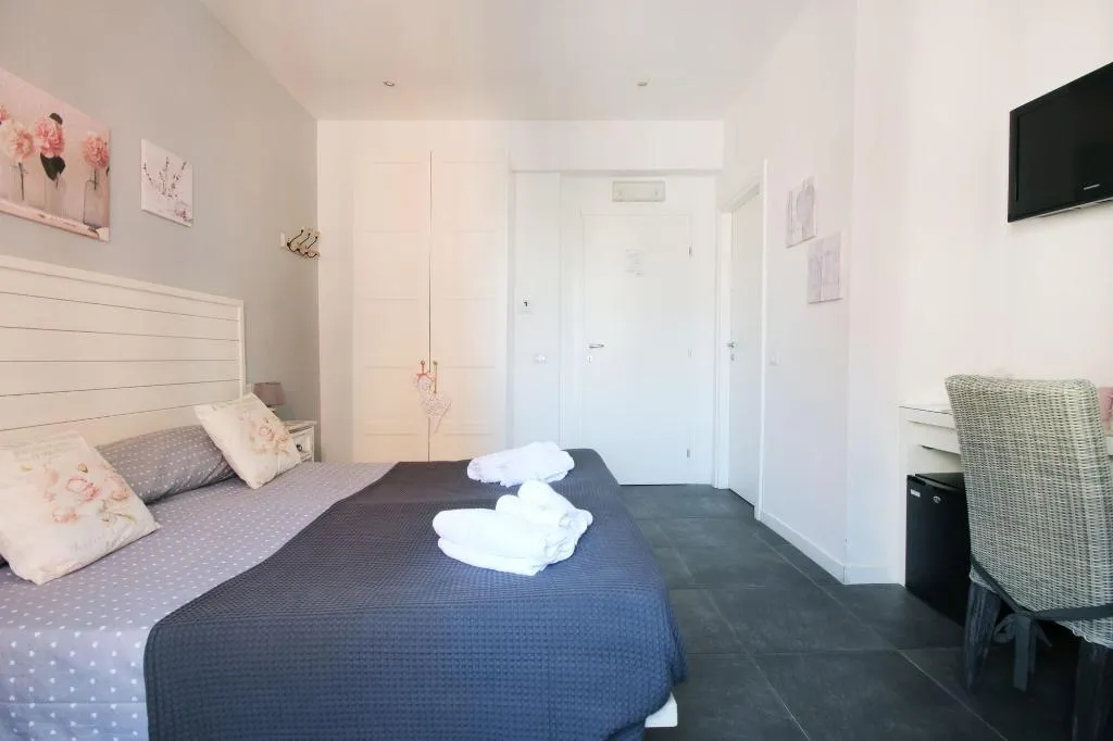 Room, Le Cupole, Rome
