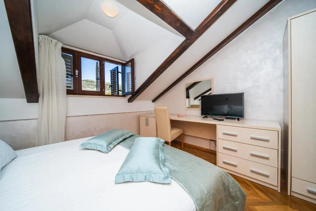 VILLA FIVE BEDROOMS Room, Villa Franica, Dubrovnik