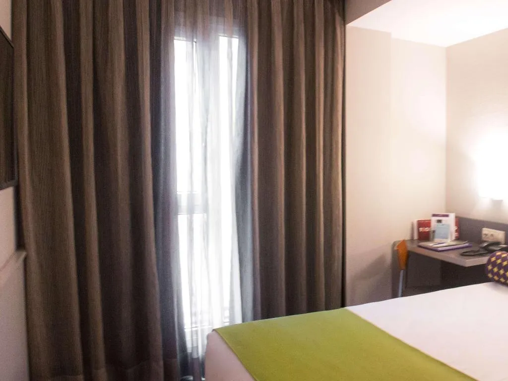 Room, Mercure Madrid Centro, Madrid