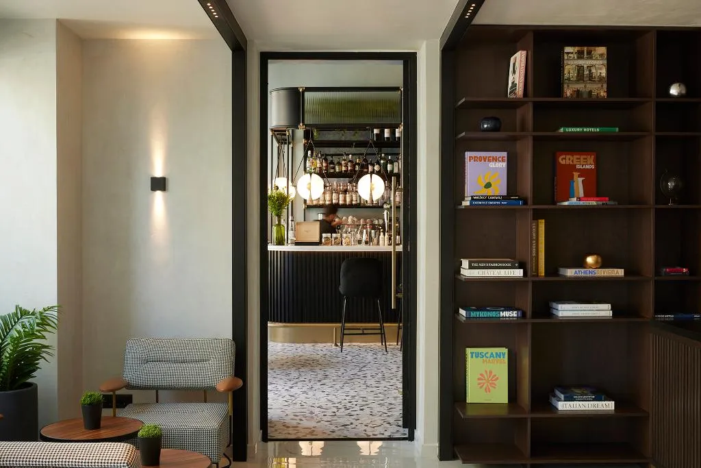 Bar, The Port Square Hotel, Athens