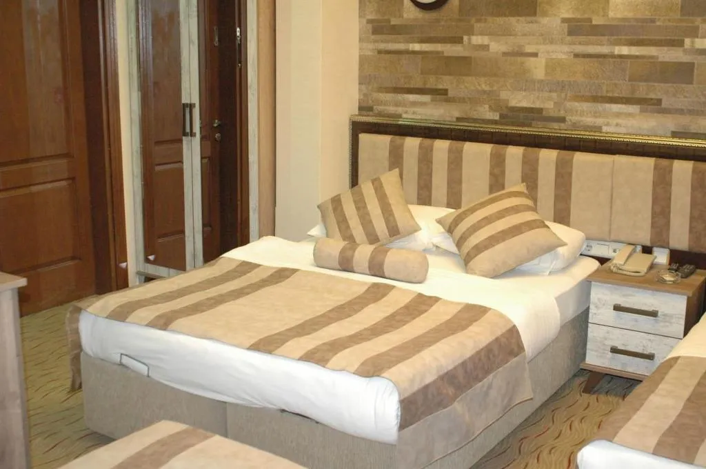 Room, Konak Saray Hotel, Izmir
