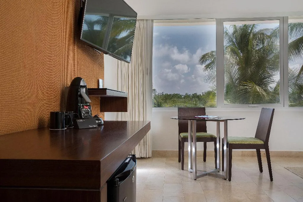 DOUBLE CLASSIC KING BED Room, InterContinental Presidente Cancun Resort, Cancun Area