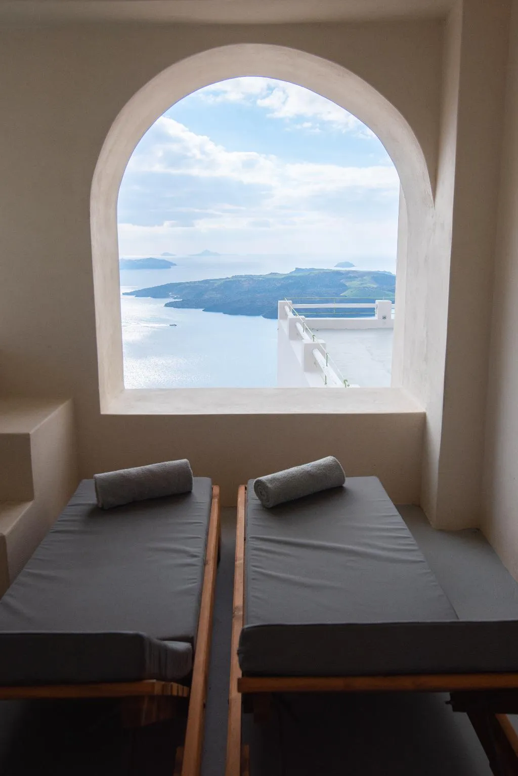 SUITE EXECUTIVE Room, Caldera Cliff Illusion Suites, Santorini