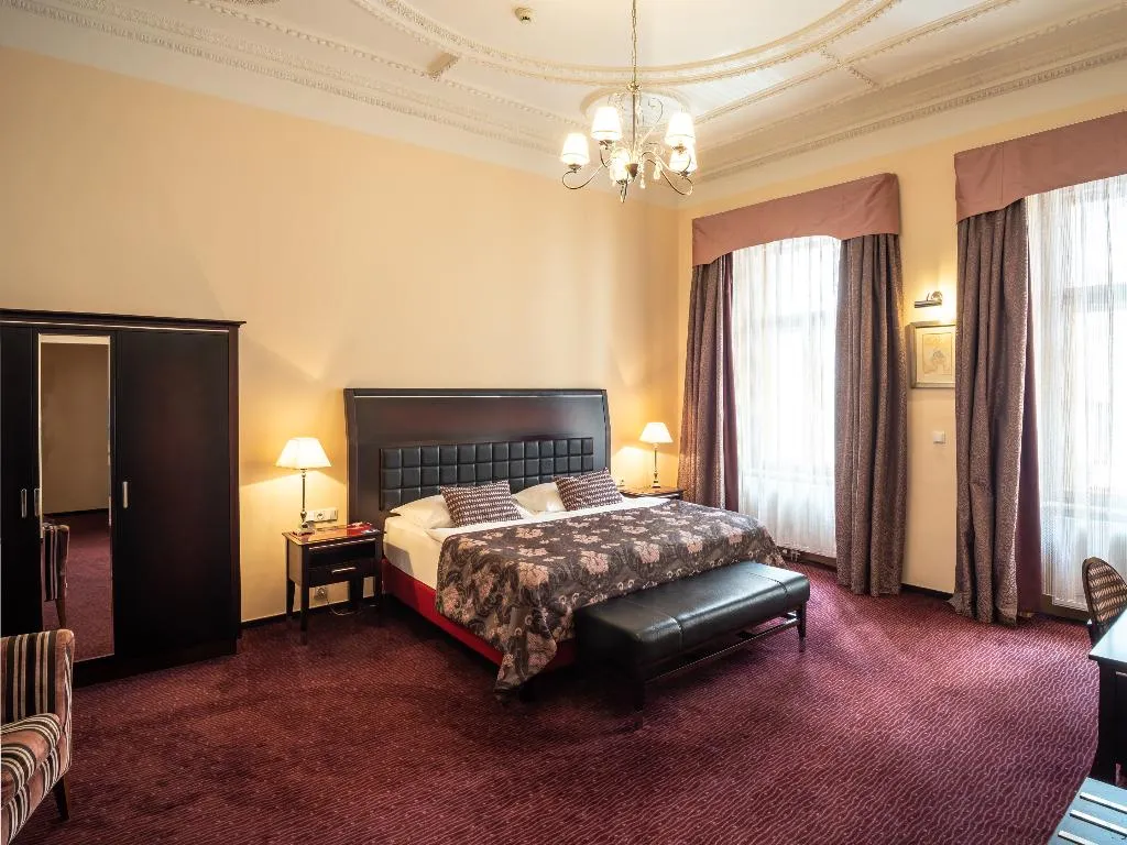 JUNIOR SUITE STANDARD Room, EA Hotel Embassy Prague, Prague