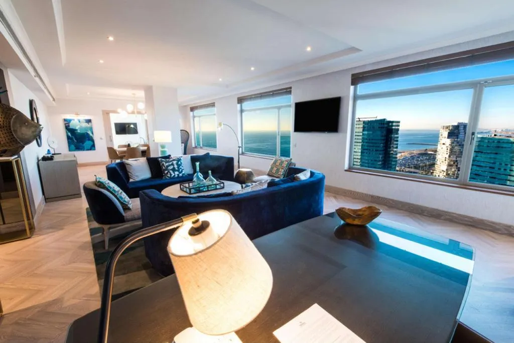 SUITE STANDARD Room, Hilton Diagonal Mar Barcelona, Barcelona