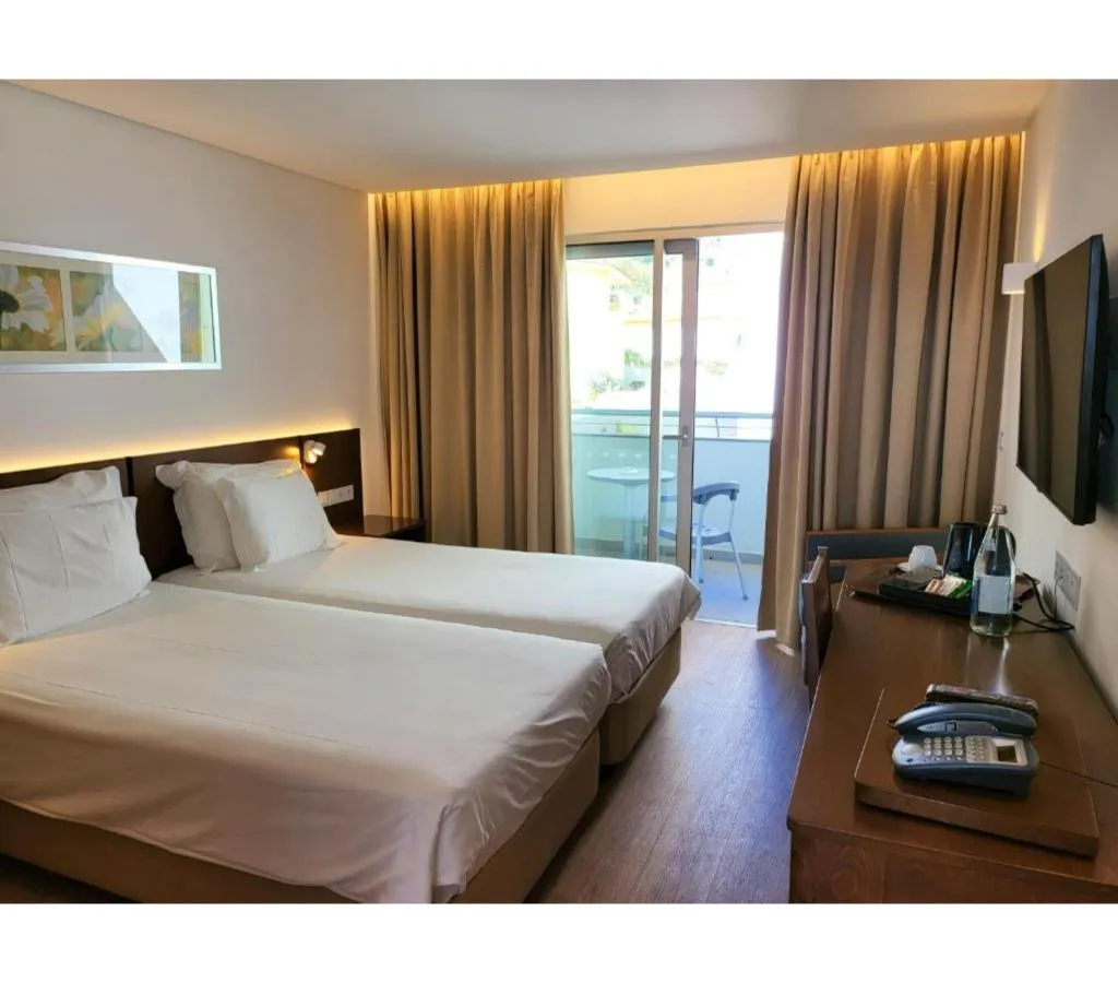 TWIN SUPERIOR LAND VIEW Room, Hotel Roca Mar, Madeira
