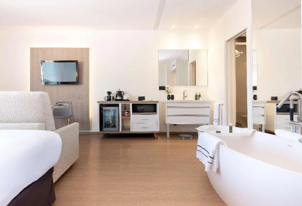DOUBLE PREMIUM SEA VIEW Room, Melia Sitges, Costa Brava