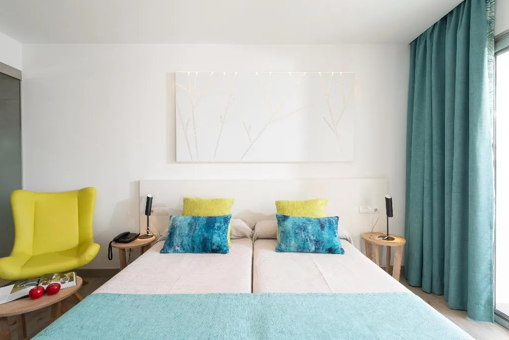 JUNIOR SUITE STANDARD Room, More, Majorca