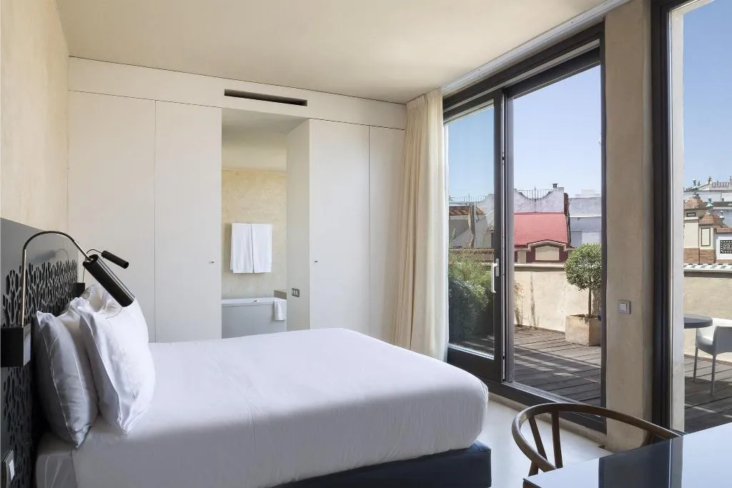 TWIN DELUXE Room, Mercer EME Catedral Hotel, Seville