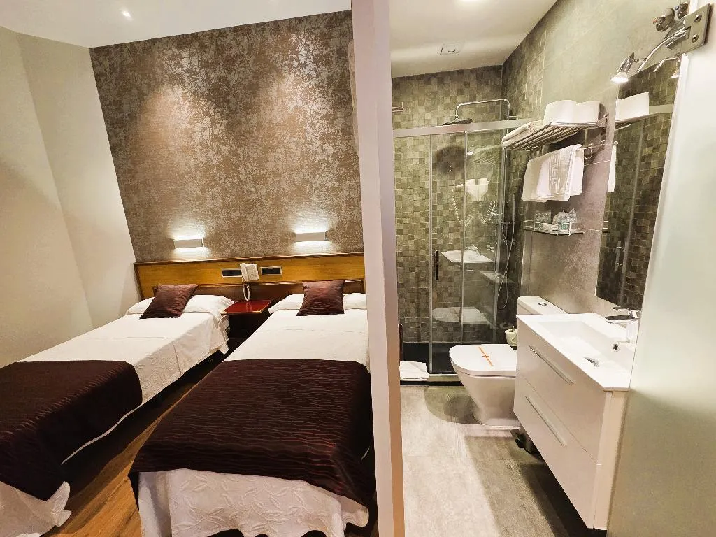 TWIN STANDARD Room, Hostal Hispano-Argentino Gran Via, Madrid
