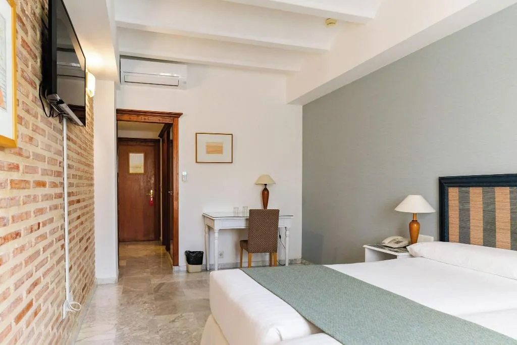 Room, AD Hoc Parque Golf, Valencia