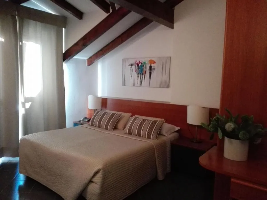 Room, Bert Hotel, Milan