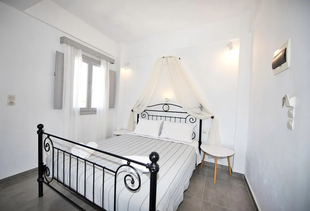 Double or Twin STANDARD Room, Anessis, Santorini