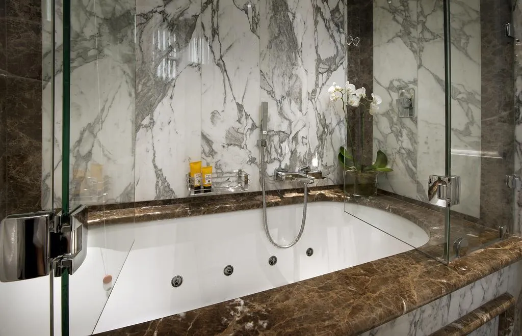 Room, Be One Art and Luxury Home, Florence