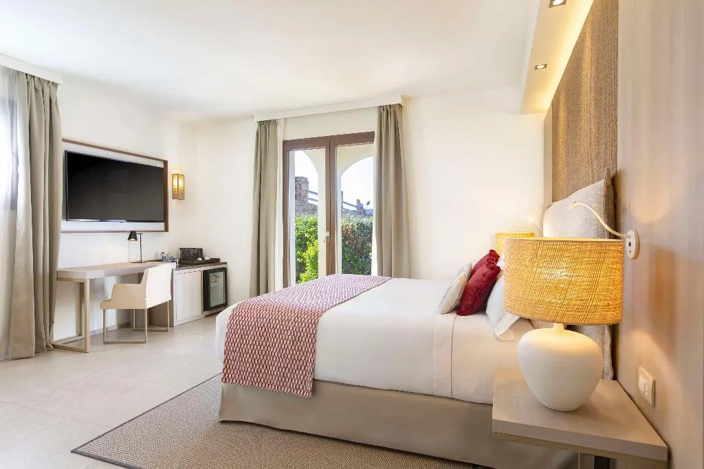 DOUBLE SEA VIEW Room, Mangia's Santa Teresa Sardinia, Curio Collection, Olbia