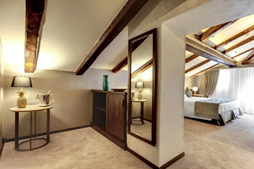 SUITE EXECUTIVE Room, Dona Palace, Venice