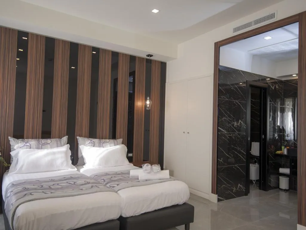 DOUBLE DELUXE Room, Palazzo Firenze, Naples