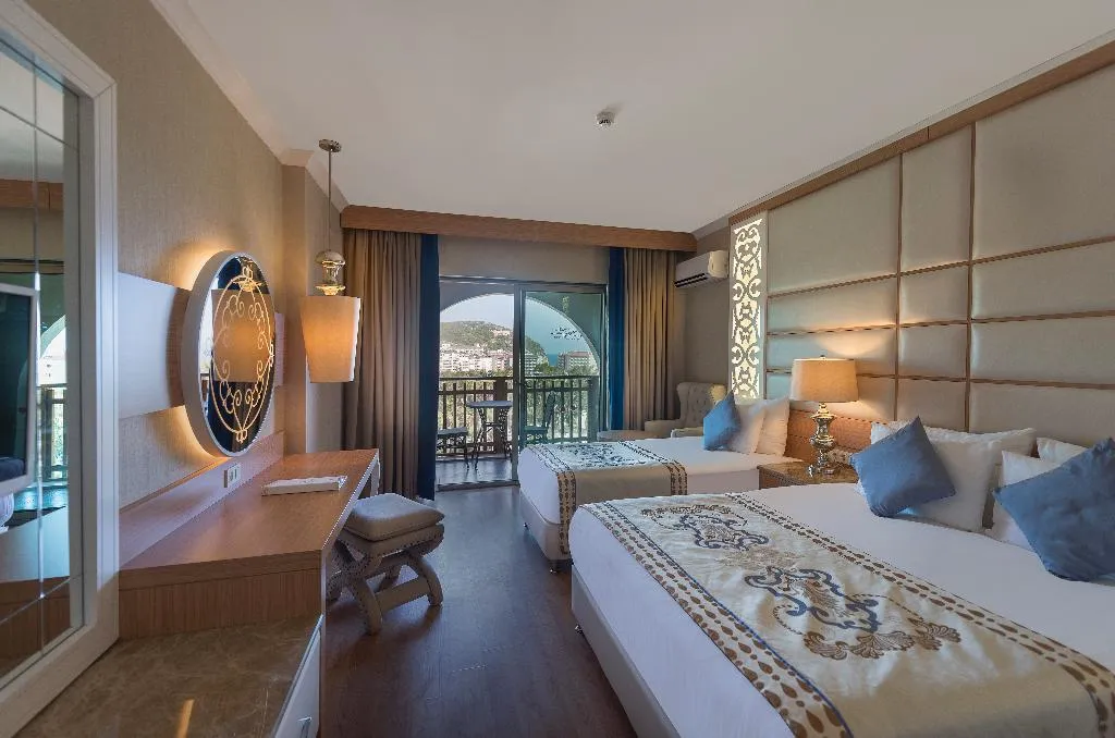 Room, Quattro Beach Spa & Resort Hotel, Antalya