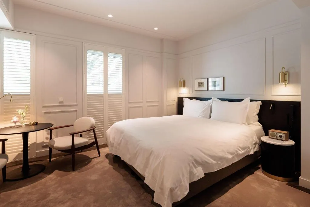 DOUBLE KING SIZE BED Room, Pillows Maurits At The Park, Amsterdam