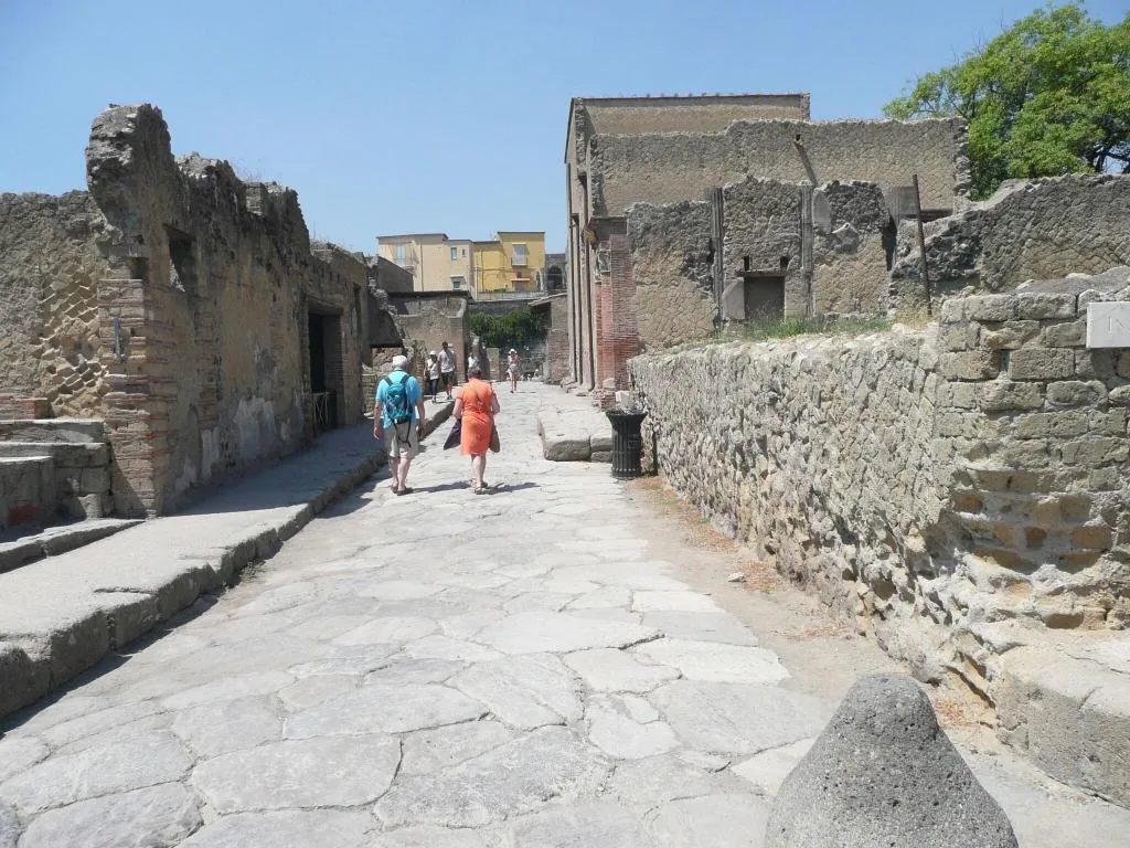 General view, I Papiri, Naples