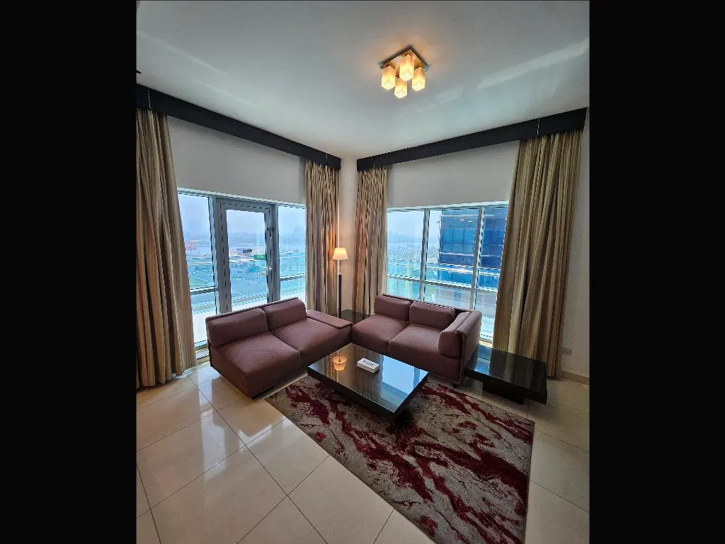 APARTMENT CANAL VIEW Room, Tulip Creek Hotel Apartment, Dubai