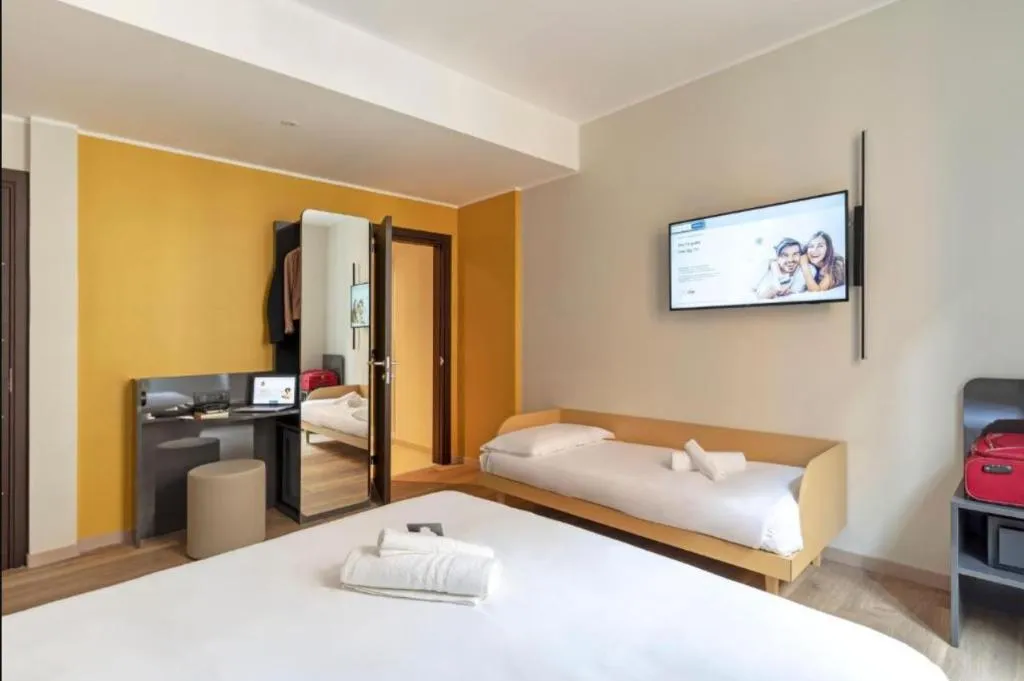 TRIPLE STANDARD Room, B&b Hotel Roma San Lorenzo-Termini, Rome