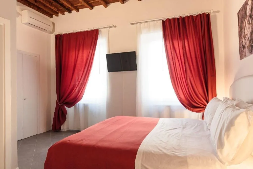 Room, Canto Dei Servi, Florence